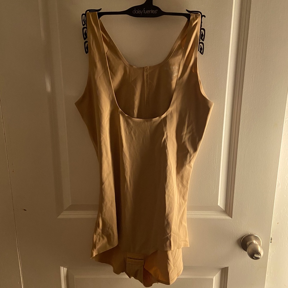 Daisy Fuentes Shapewear